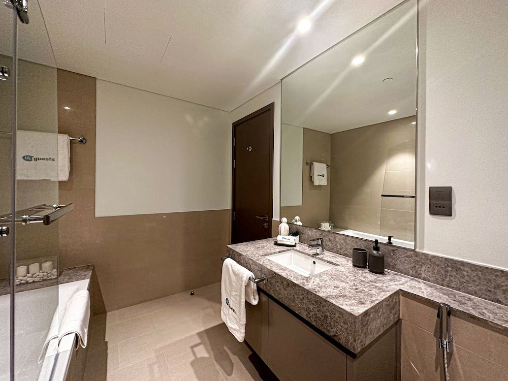 HiGuests - Act Tower 1 Deluxe Apartment 18