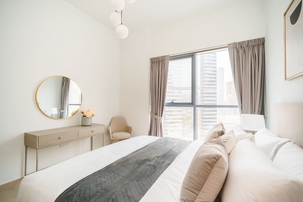 Downtown - Bellevue Towers Classic Apartment