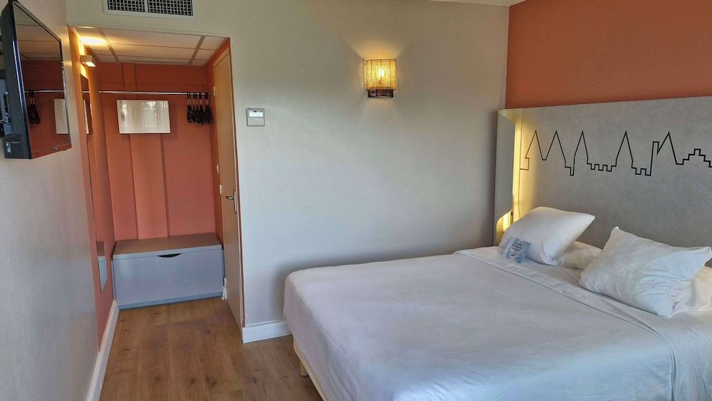 Kyriad Carcassonne - Aéroport Standard Room, 1 Double Bed 6