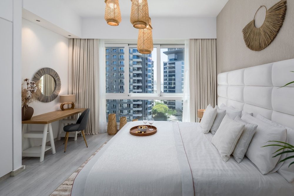 undefined Maison Privee - Bohemian Apt w/ Amazing Seafront Views on The Palm 4