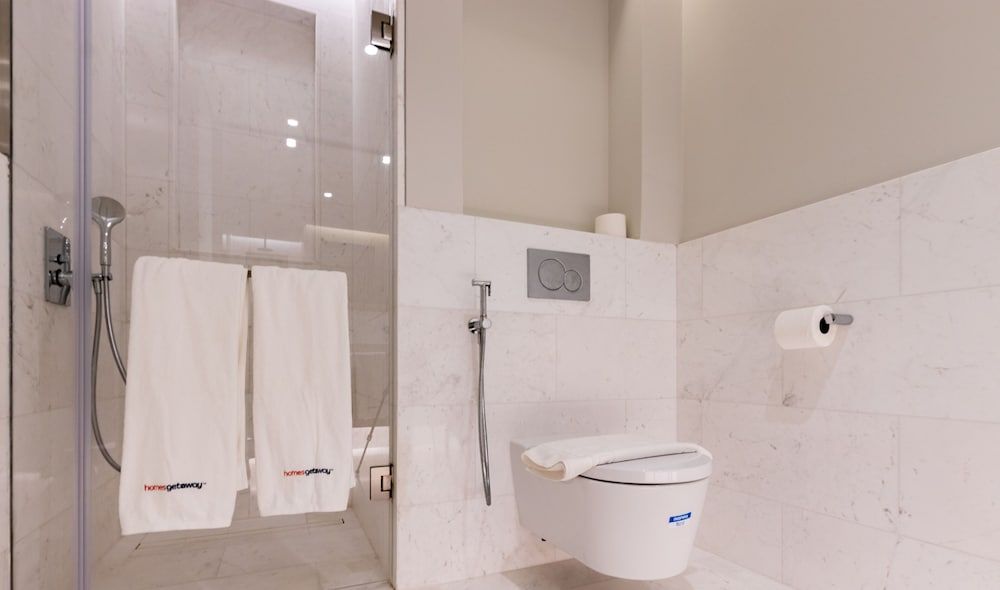 undefined Homesgetaway - Studio in The Palm Tower 9