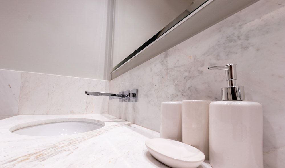 undefined Homesgetaway - Studio in The Palm Tower 8