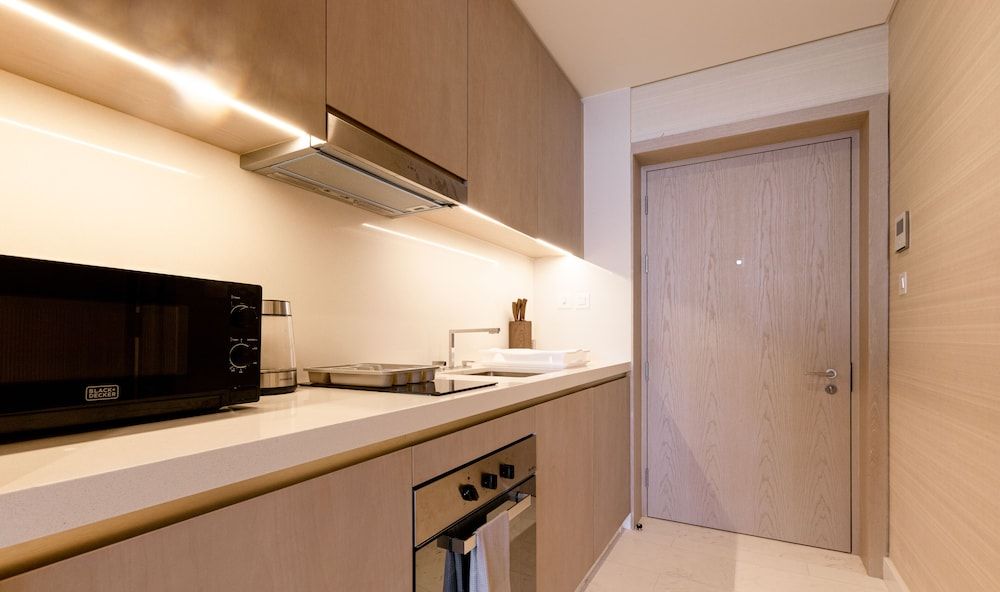 undefined Homesgetaway - Studio in The Palm Tower 7