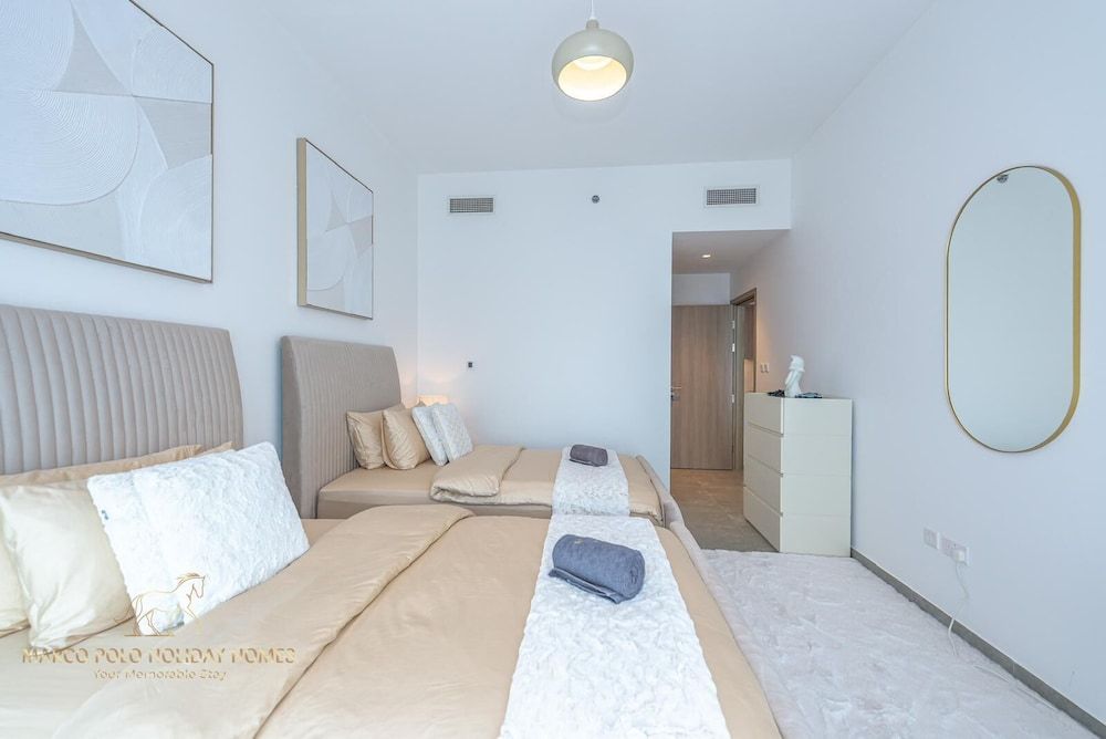 Marco Polo - Stunning 2 BR With Marina Views | Huge Pool & Gym Deluxe Apartment 10