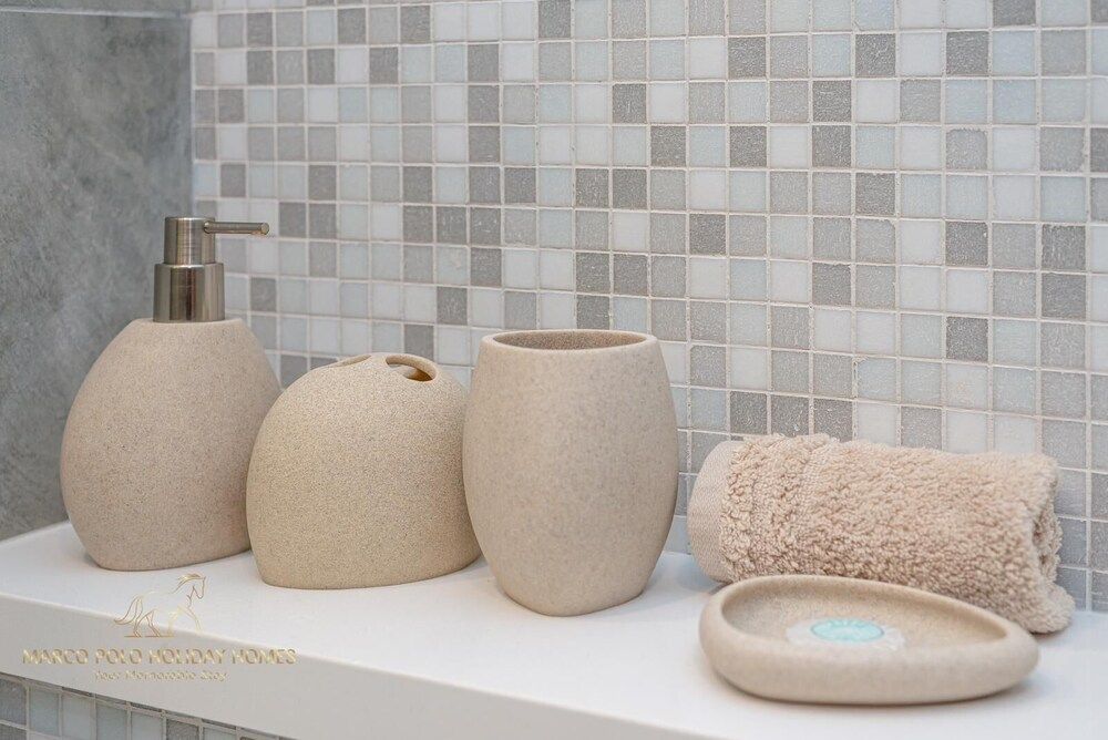 Marco Polo - Stunning 2 BR With Marina Views | Huge Pool & Gym Deluxe Apartment 25