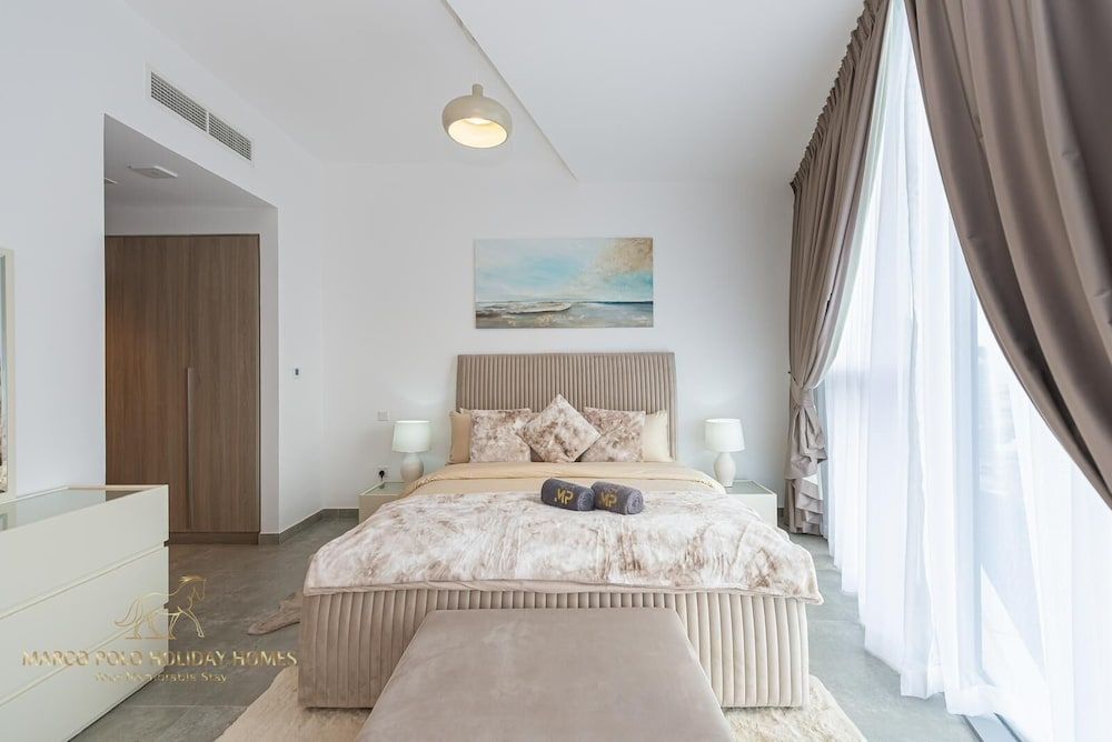 Marco Polo - Stunning 2 BR With Marina Views | Huge Pool & Gym Deluxe Apartment 3