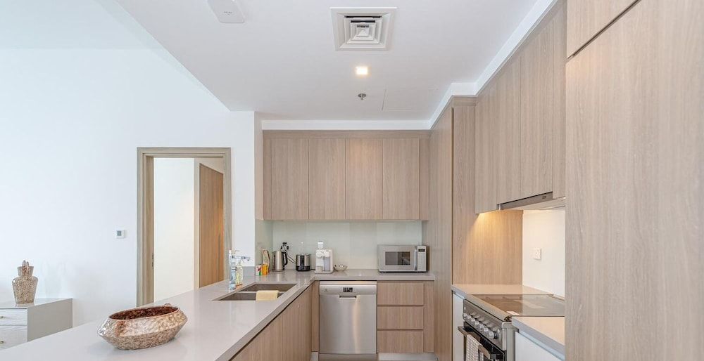 undefined Marco Polo - Stunning 2 BR With Marina Views | Huge Pool & Gym 8