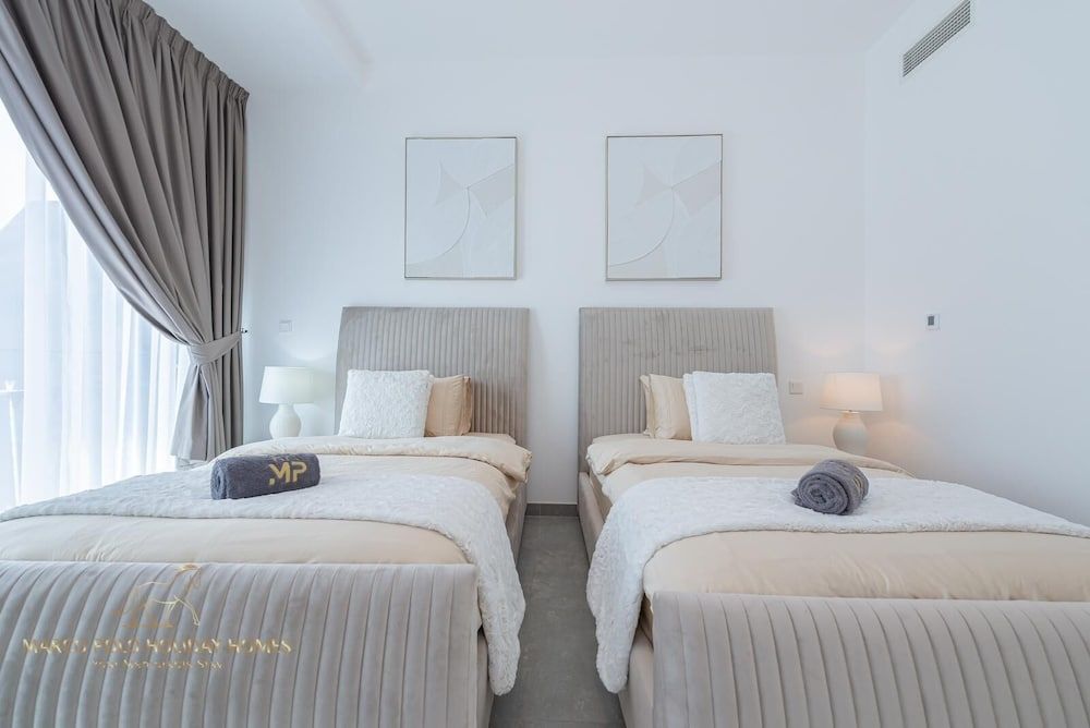 Marco Polo - Stunning 2 BR With Marina Views | Huge Pool & Gym Deluxe Apartment 8