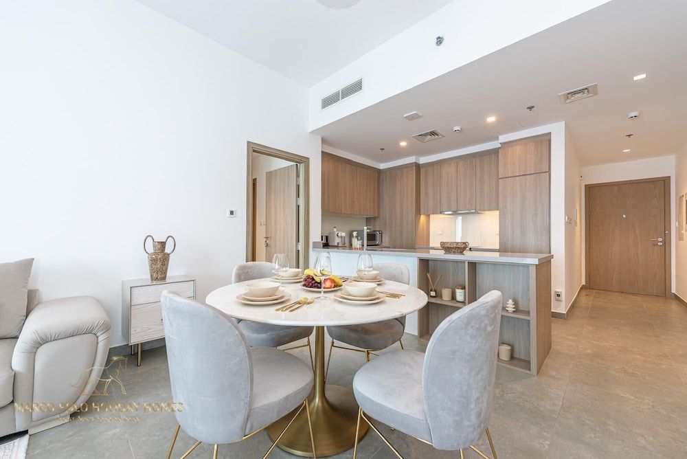 undefined Marco Polo - Stunning 2 BR With Marina Views | Huge Pool & Gym 9