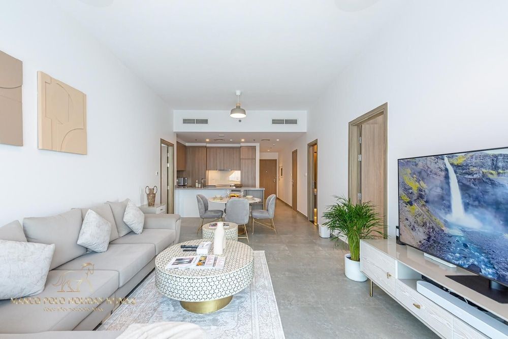 Marco Polo - Stunning 2 BR With Marina Views | Huge Pool & Gym Deluxe Apartment 38