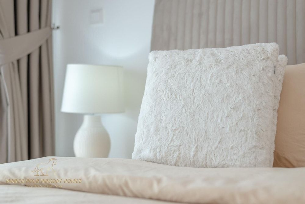 Marco Polo - Stunning 2 BR With Marina Views | Huge Pool & Gym Deluxe Apartment 7