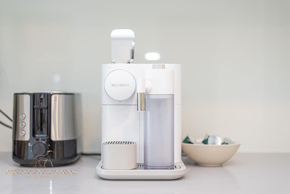 Marco Polo - Stunning 2 BR With Marina Views | Huge Pool & Gym Deluxe Apartment 35