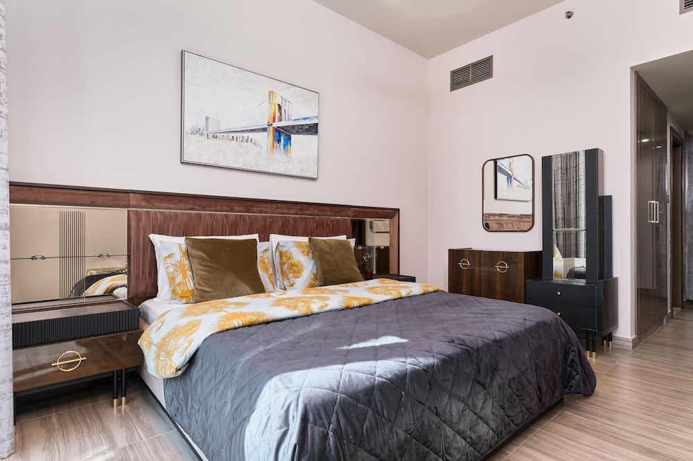 undefined 1BR view in a luxurious home 4