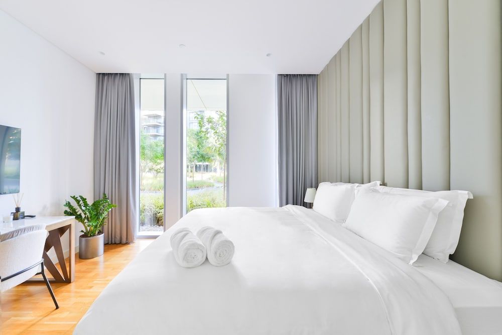 undefined Elegant 2BR with maids room and Ain View 5