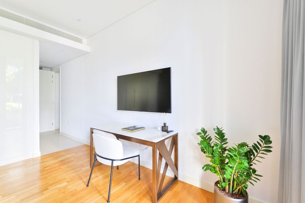 undefined Elegant 2BR with maids room and Ain View 9