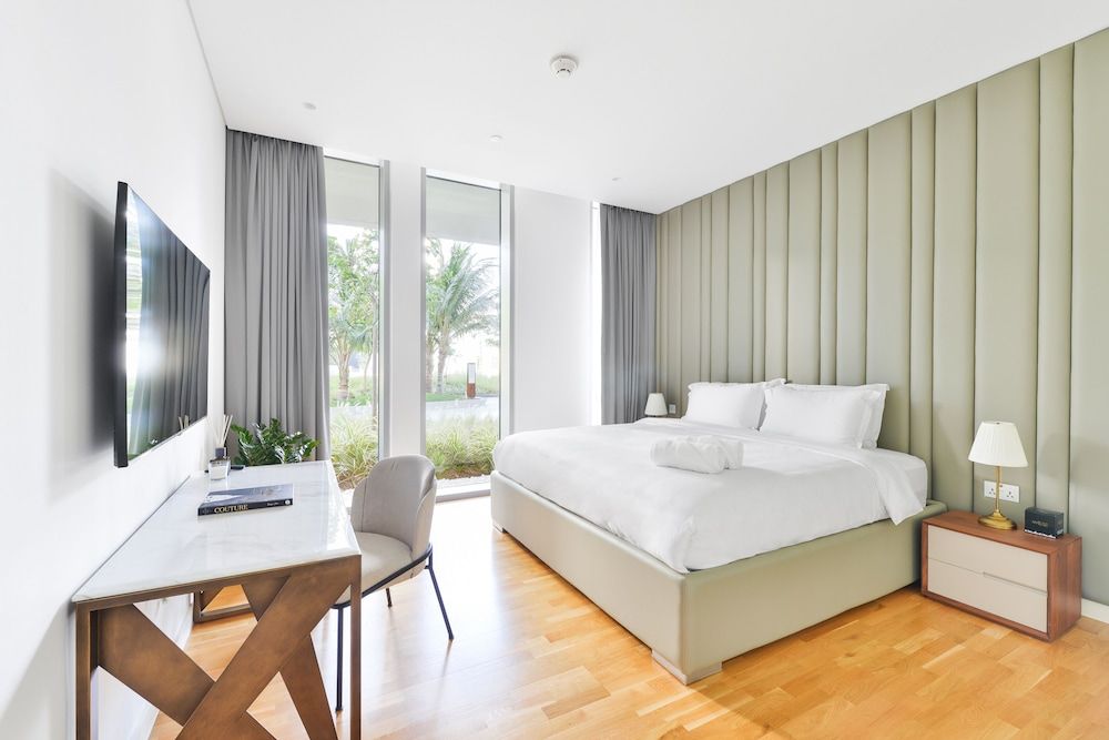 undefined Elegant 2BR with maids room and Ain View 6