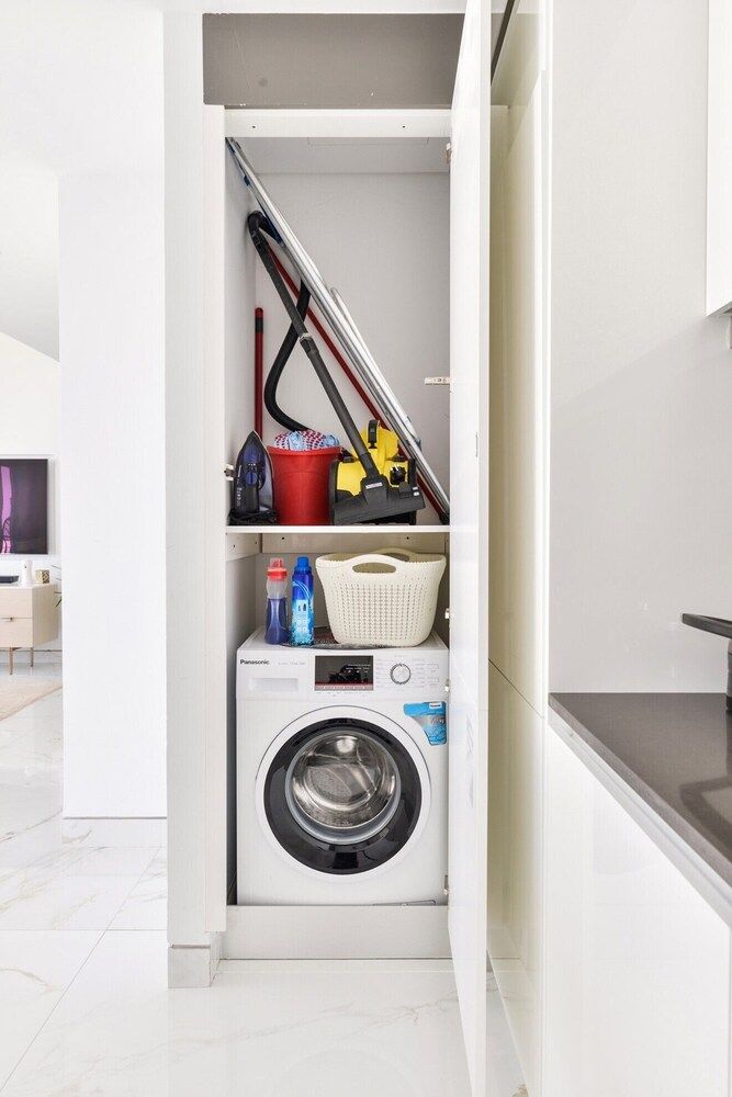 undefined Modern & Comfy 2bed Condo in Bluewaters 5