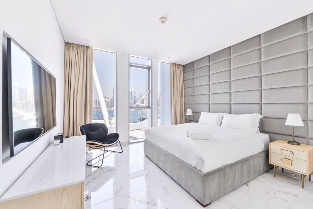 undefined Modern & Comfy 2bed Condo in Bluewaters 2