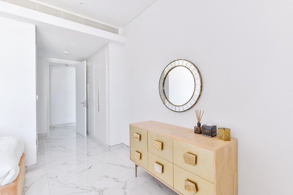 Modern & Comfy 2bed Condo in Bluewaters