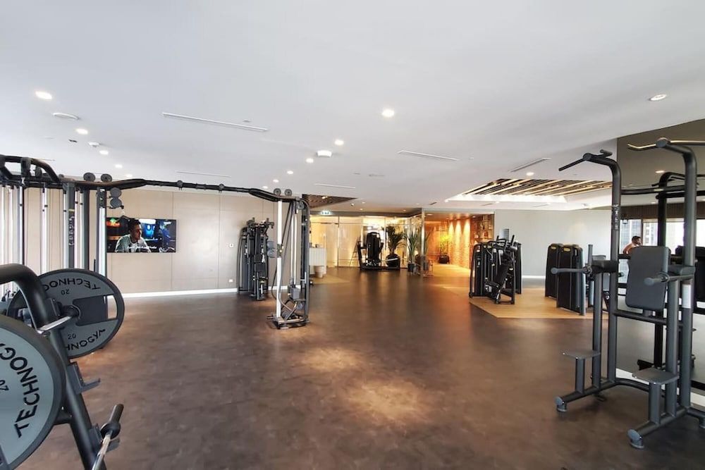 Modern 3 BR With Full Burj Khalifa and Sea View Apartment 23