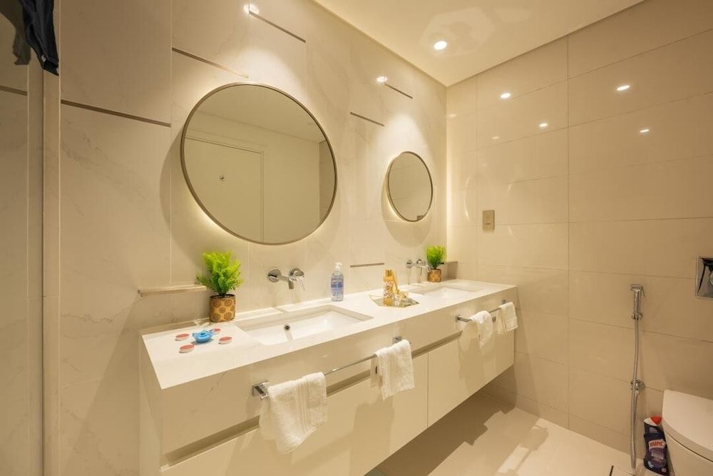 Beach Vista - Four Apple Two-Bedroom Apartment 21