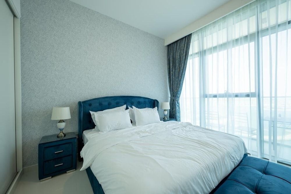 Beach Vista - Four Apple Two-Bedroom Apartment 12