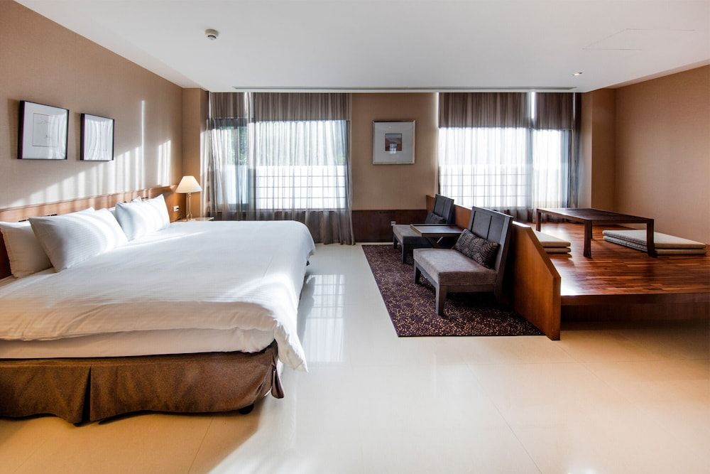 Grand Suite, 5 Bedrooms, Connecting Rooms, Mountain View