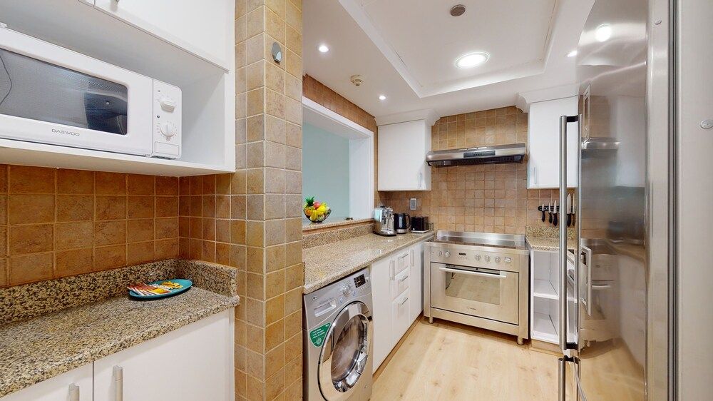 212 Shoreline 18 Deluxe Apartment 15