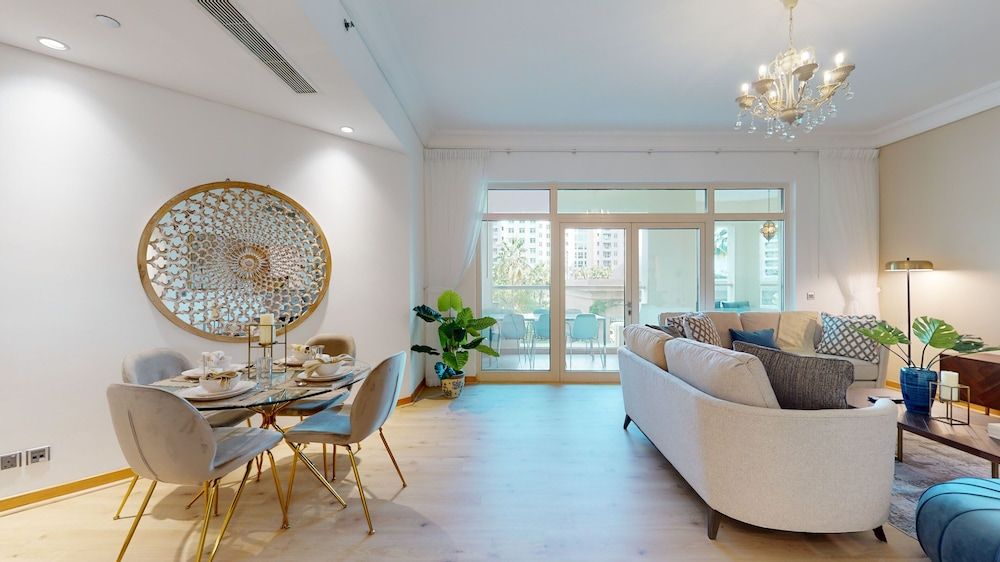 212 Shoreline 18 Deluxe Apartment 12