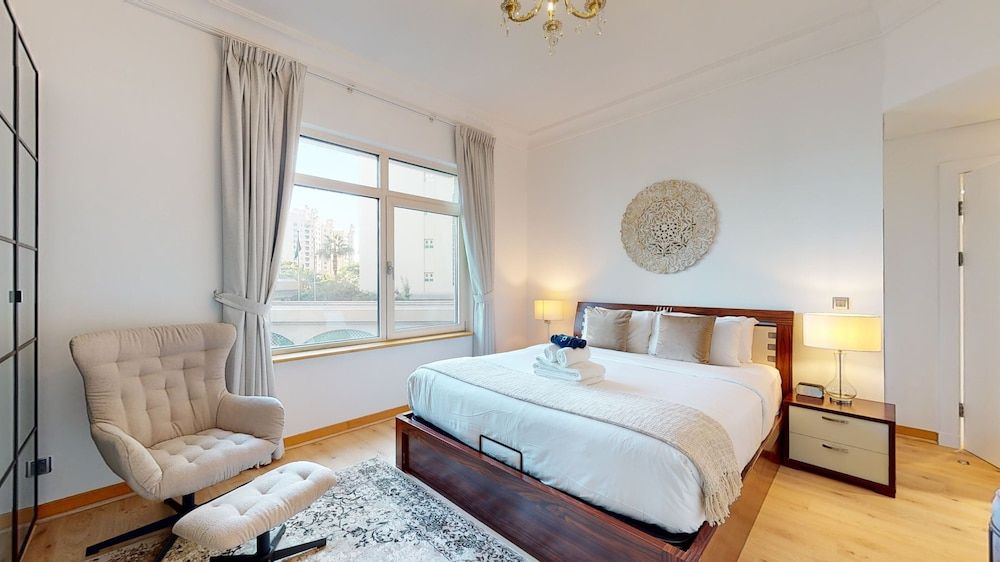 undefined 212 Shoreline 18 9