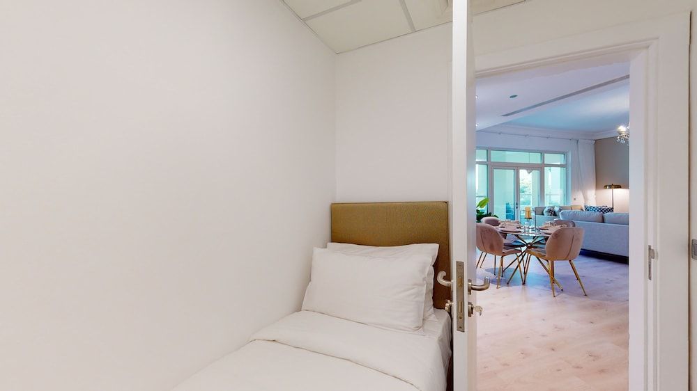 undefined 212 Shoreline 18 2