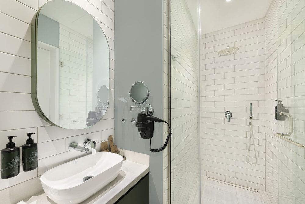 undefined The Muse 6