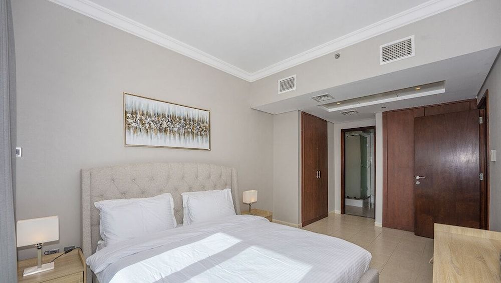 undefined Homesgetaway - JLT Lake Views 1BR 5