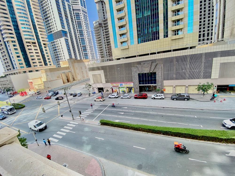 undefined Marina - Women only 7