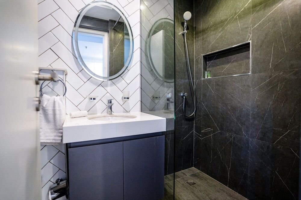 Tanin - Affordable Luxury and Fully Furnished 1BR in JVC Comfort Apartment 19