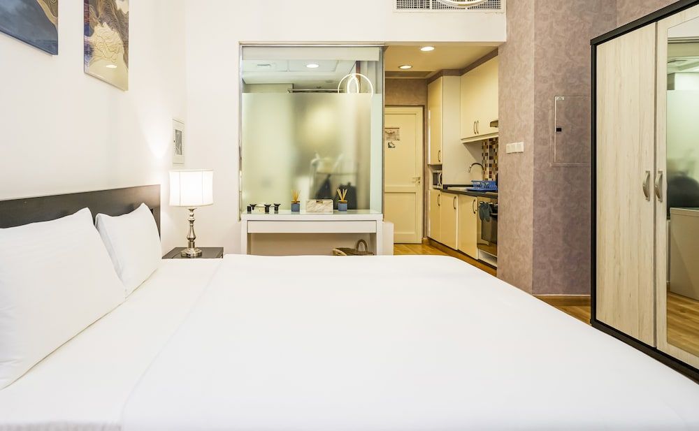 Homesgetaway - Studio in Palm Views East Deluxe Apartment 4