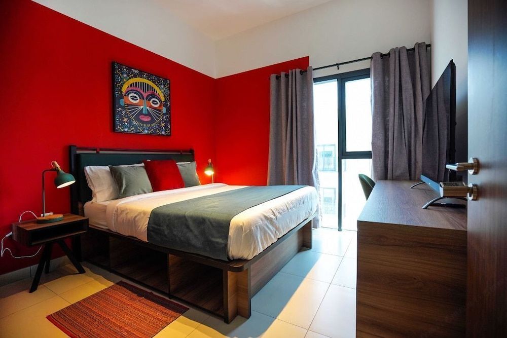 Apart-Hotel You&Co Dubai Economy Light room in shared apartment 2