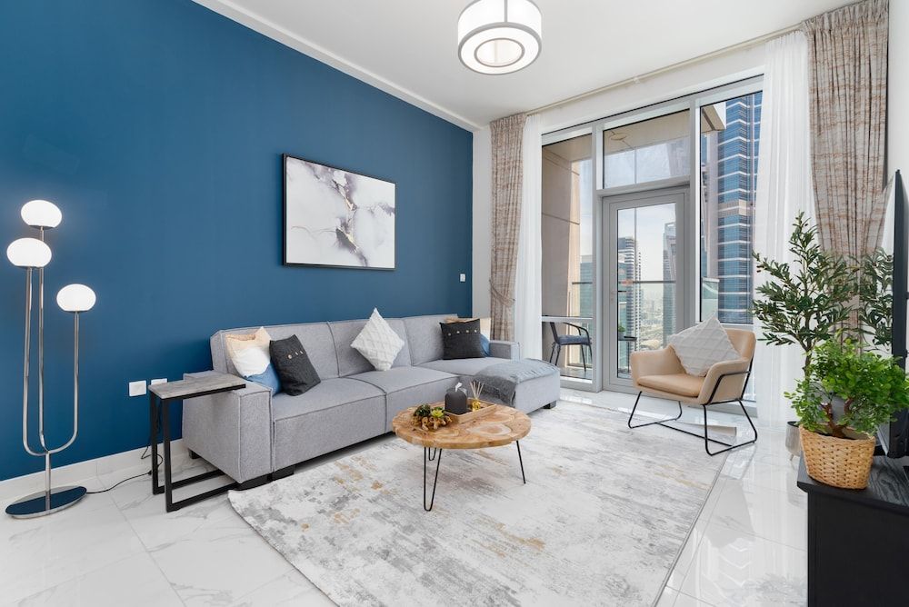 SuperHost - Luxury Apt with Panoramic Burj and Canal Views