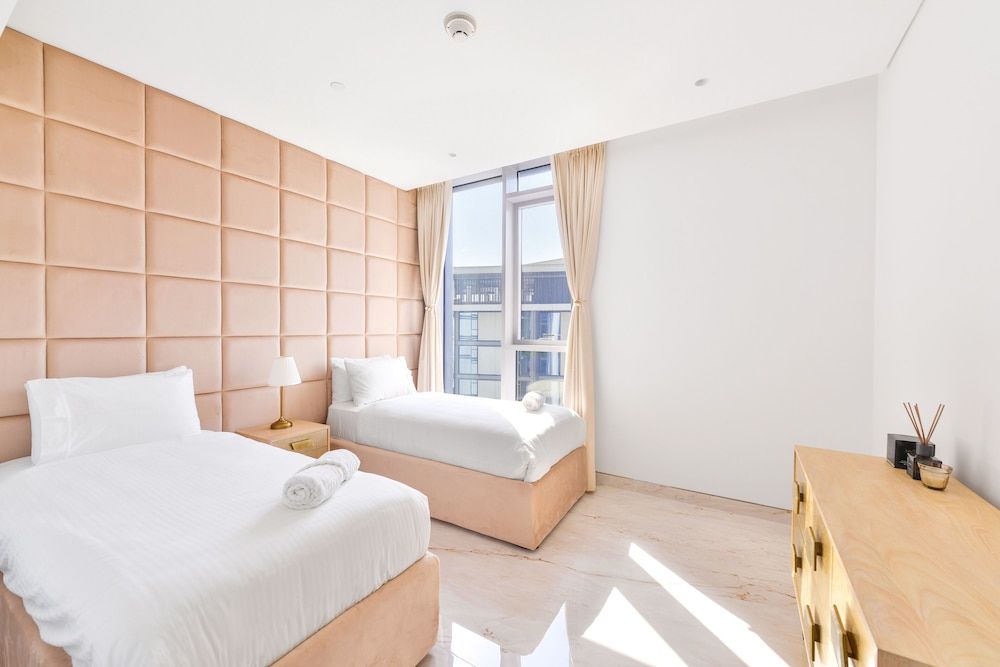 Luxury 2BR plus maids room in Bluewaters Grand Apartment, 2 Bedrooms, Sea View, Beachfront 4