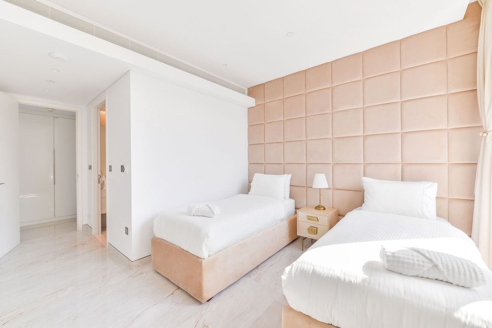 Luxury 2BR plus maids room in Bluewaters Grand Apartment, 2 Bedrooms, Sea View, Beachfront 3