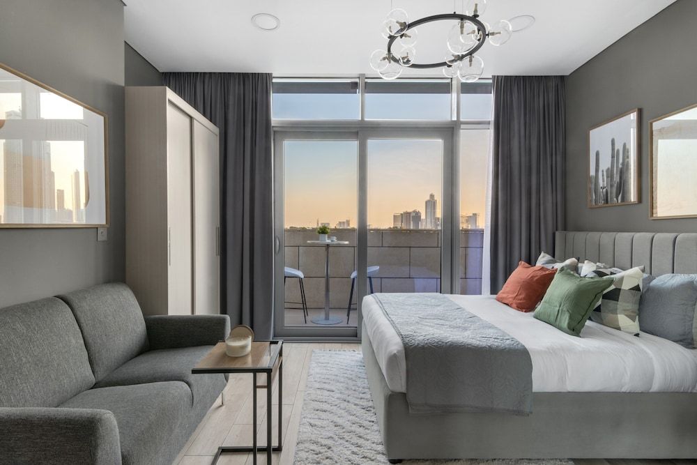 Business Studio Burj Daman 304