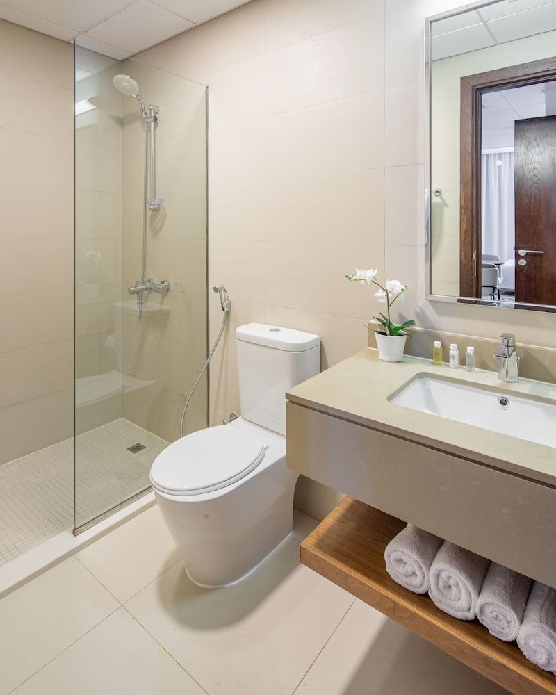 Business Studio Burj Daman 311