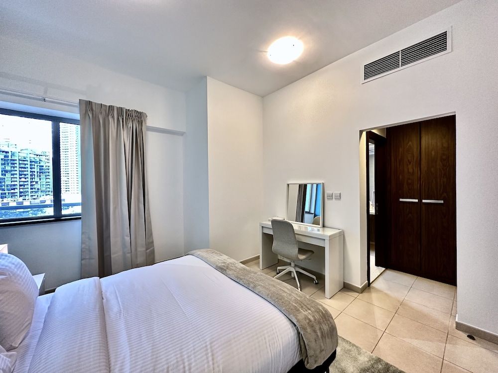 undefined Lux BnB Executive Tower Business Bay 6