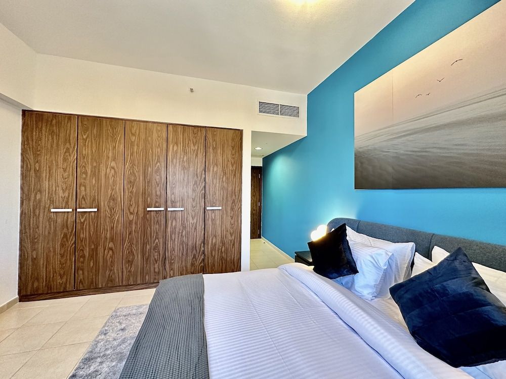 undefined Lux BnB Executive Tower Business Bay 10