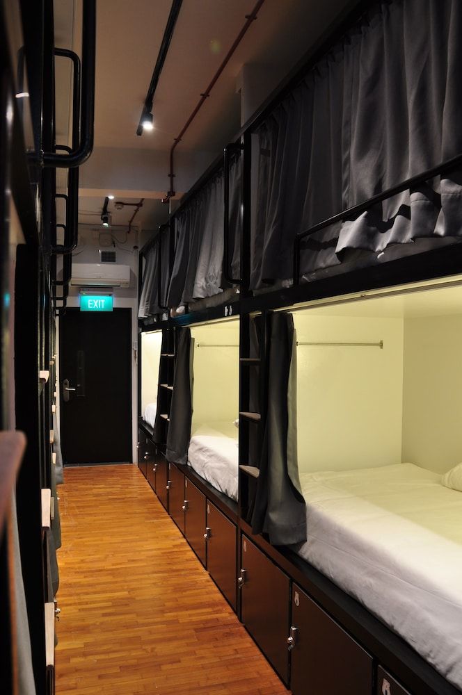 Upper Single Capsule - Mixed - Shared Bathroom