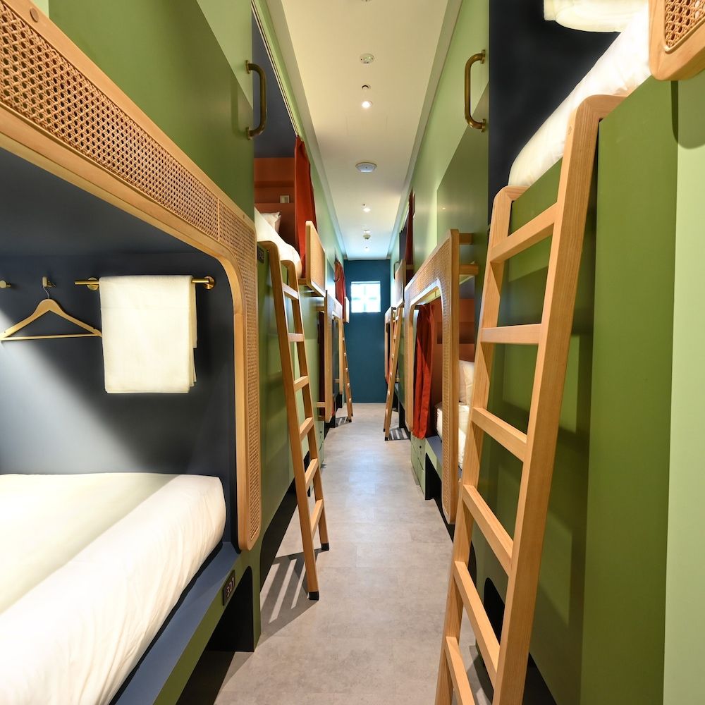 Shared Dormitory, Women only