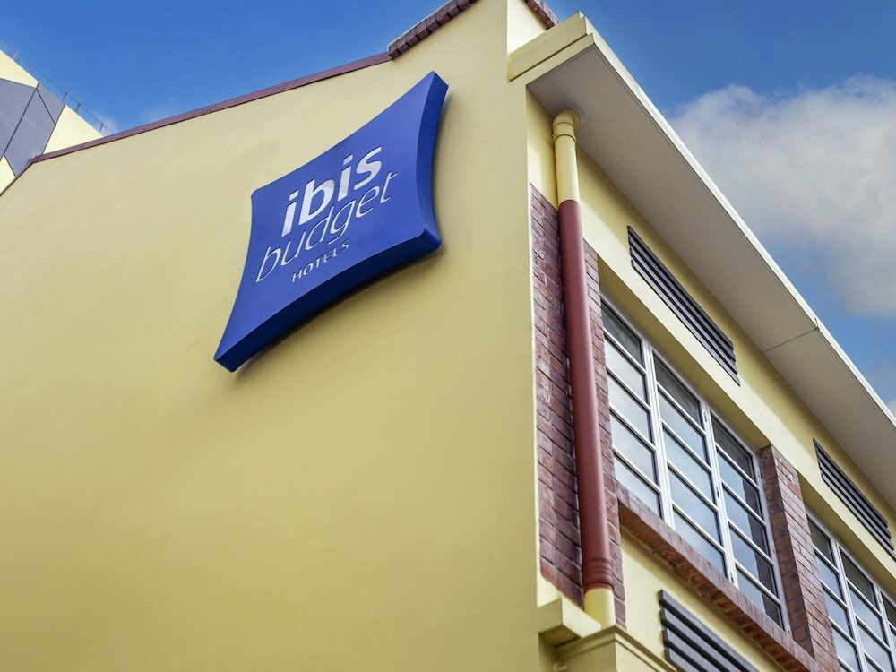 undefined Ibis Budget Singapore Gold 3