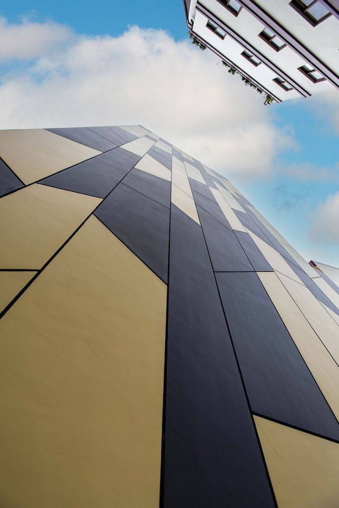 undefined Ibis Budget Singapore Gold 8