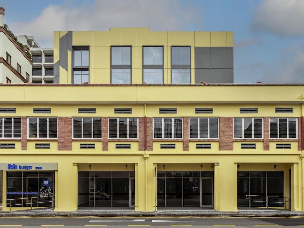undefined Ibis Budget Singapore Gold 6