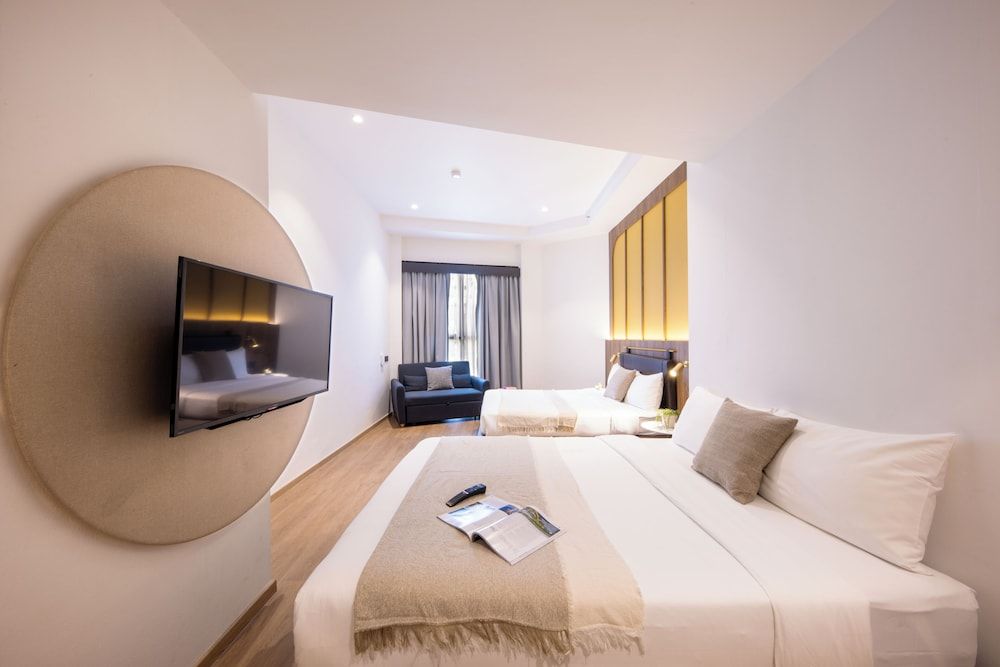 Owen House by Habyt Family Suite, 2 Queen Beds 3